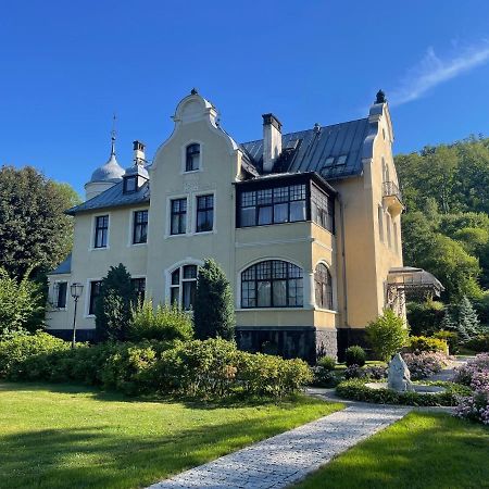 Villa Elise Park Pension Строне-Шльонське Екстер'єр фото